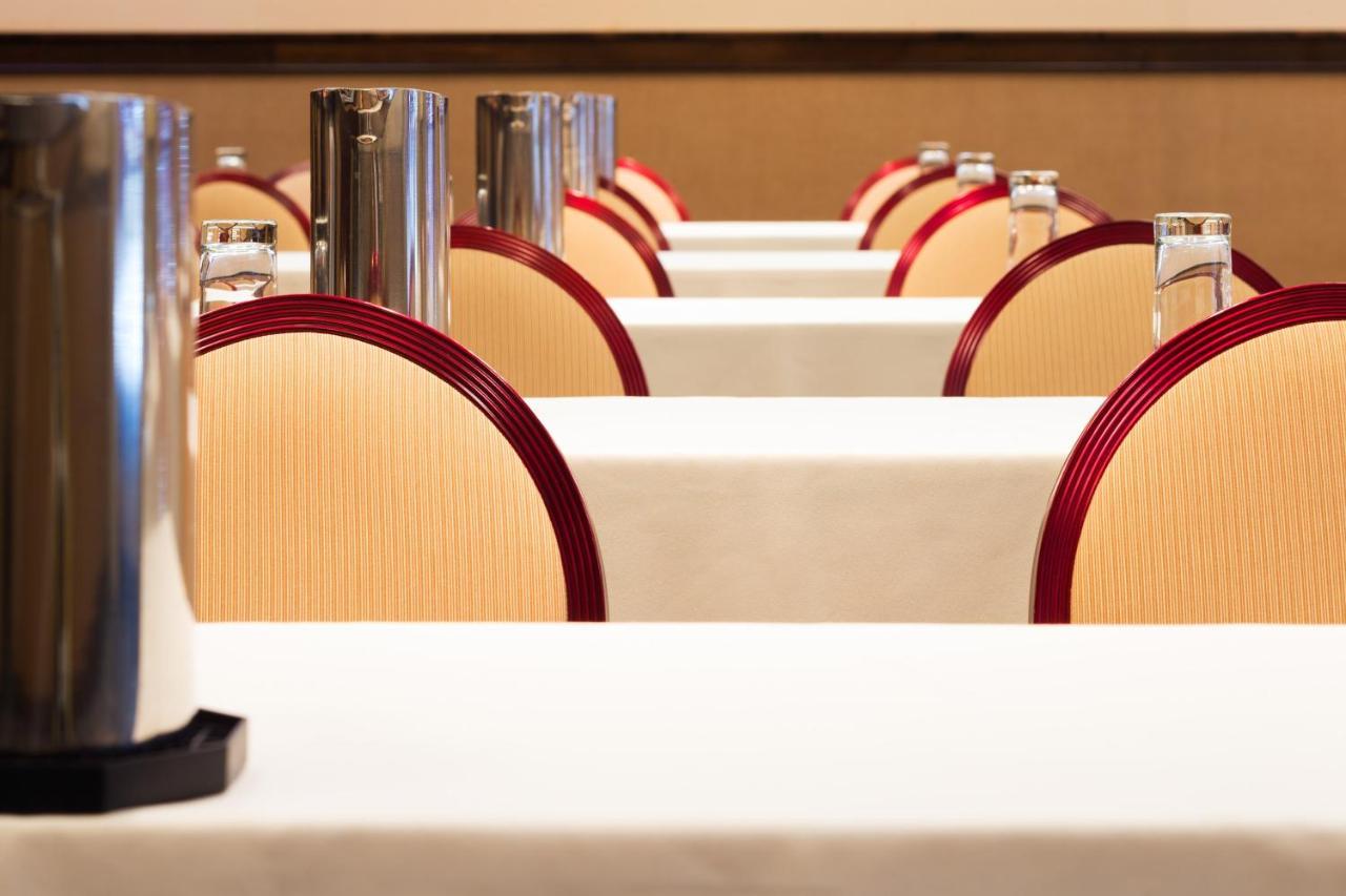 Sheraton Hotel Minneapolis Midtown מראה חיצוני תמונה